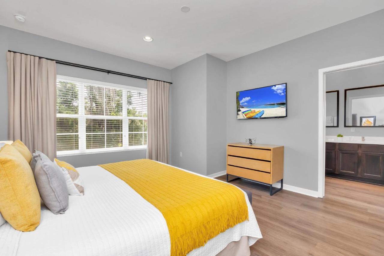 Upscale 2Br Lakefront Townhome - Private Hot Tub! Orlando Exteriér fotografie